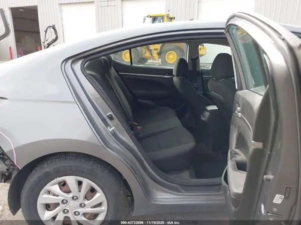 5NPD74LF1KH401552 2019 HYUNDAI ELANTRA - Image 8