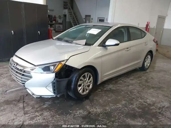 5NPD74LF1KH406797 2019 HYUNDAI ELANTRA - Image 2