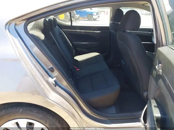 5NPD74LF1KH410283 2019 HYUNDAI ELANTRA - Image 8