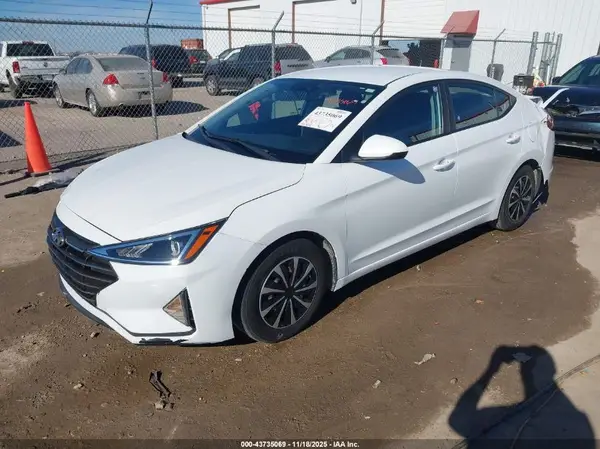 5NPD74LF1KH423695 2019 HYUNDAI ELANTRA - Image 2