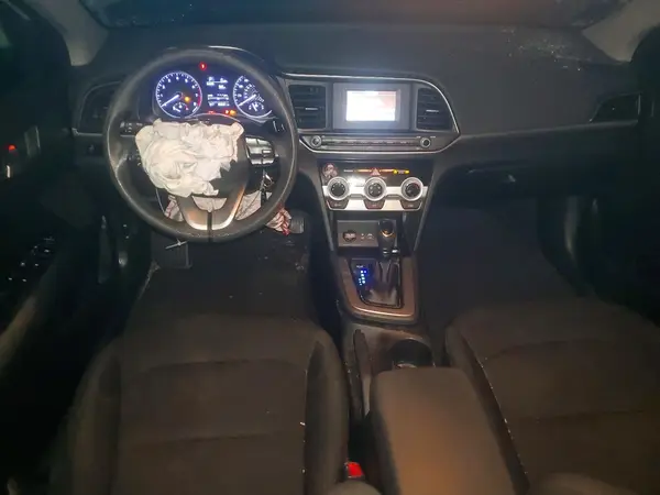 5NPD74LF1KH425754 2019 HYUNDAI ELANTRA - Image 8