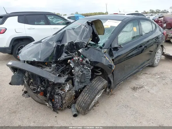 5NPD74LF1KH437693 2019 HYUNDAI ELANTRA - Image 2