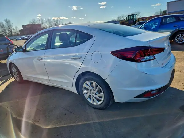 5NPD74LF1KH442490 2019 HYUNDAI ELANTRA - Image 2