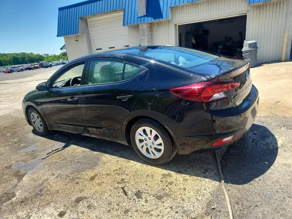 5NPD74LF1KH445678 2019 HYUNDAI ELANTRA - Image 2