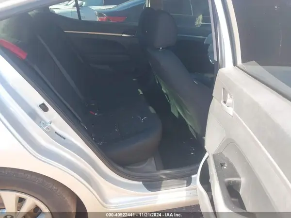 5NPD74LF1KH452906 2019 HYUNDAI ELANTRA - Image 8