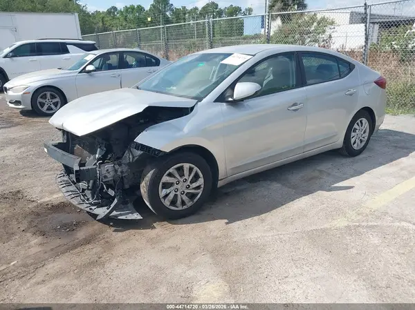 5NPD74LF1KH470113 2019 HYUNDAI ELANTRA - Image 2