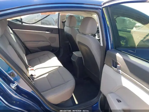 5NPD74LF1KH470516 2019 HYUNDAI ELANTRA - Image 8