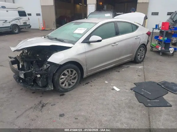5NPD74LF1KH471522 2019 HYUNDAI ELANTRA - Image 2