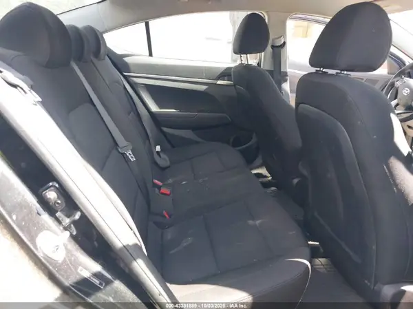 5NPD74LF1KH484805 2019 HYUNDAI ELANTRA - Image 8
