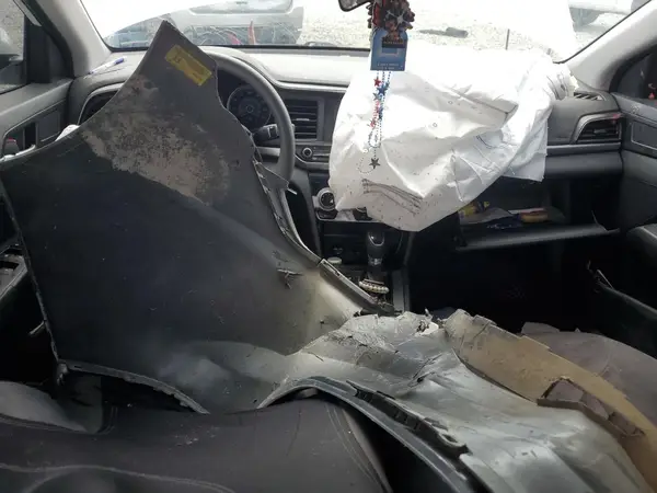 5NPD74LF1KH485856 2019 HYUNDAI ELANTRA - Image 8
