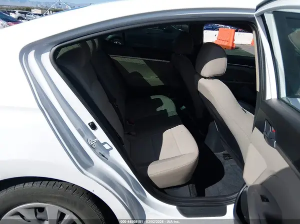5NPD74LF1KH495514 2019 HYUNDAI ELANTRA - Image 8