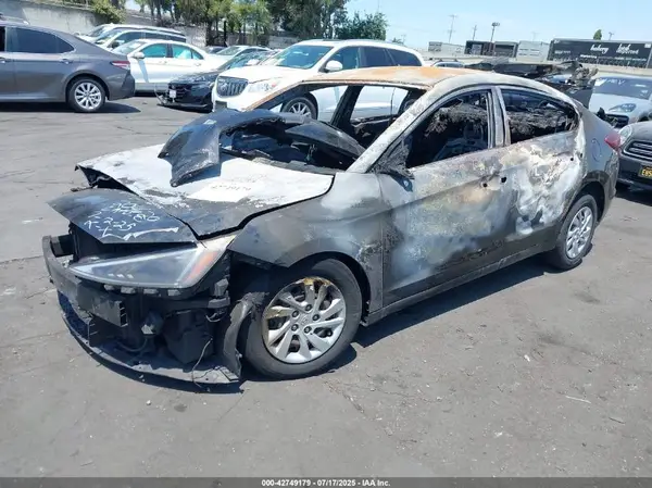5NPD74LF1LH523510 2020 HYUNDAI ELANTRA - Image 2
