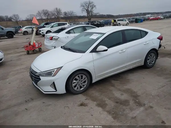 5NPD74LF1LH582220 2020 HYUNDAI ELANTRA - Image 2