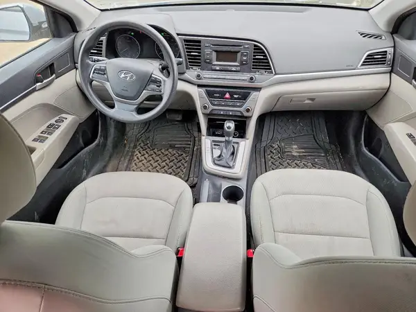 5NPD74LF2HH067606 2017 HYUNDAI ELANTRA - Image 8