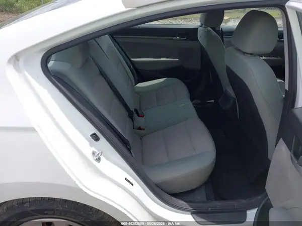 5NPD74LF2HH069162 2017 HYUNDAI ELANTRA - Image 8