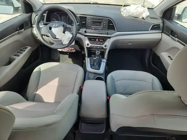 5NPD74LF2HH072398 2017 HYUNDAI ELANTRA - Image 8