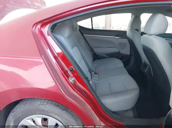 5NPD74LF2HH078928 2017 HYUNDAI ELANTRA - Image 8