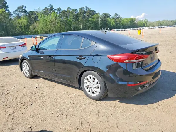 5NPD74LF2HH081375 2017 HYUNDAI ELANTRA - Image 2