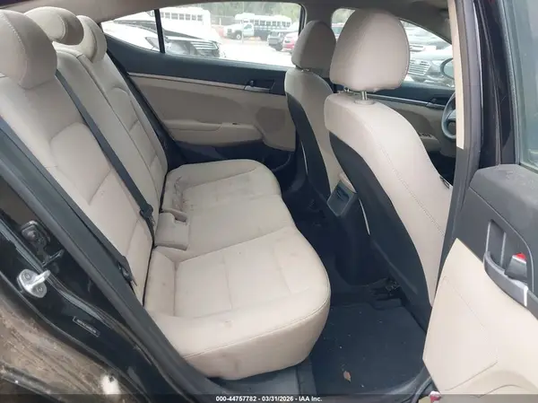 5NPD74LF2HH082784 2017 HYUNDAI ELANTRA - Image 8