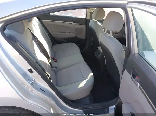 5NPD74LF2HH085166 2017 HYUNDAI ELANTRA - Image 8