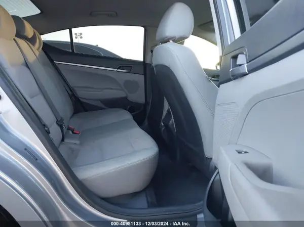5NPD74LF2HH093719 2017 HYUNDAI ELANTRA - Image 8