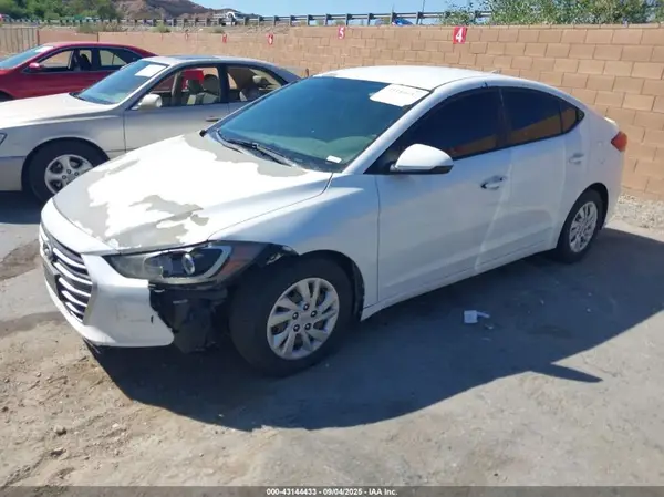 5NPD74LF2HH094546 2017 HYUNDAI ELANTRA - Image 2