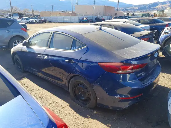 5NPD74LF2HH095020 2017 HYUNDAI ELANTRA - Image 2