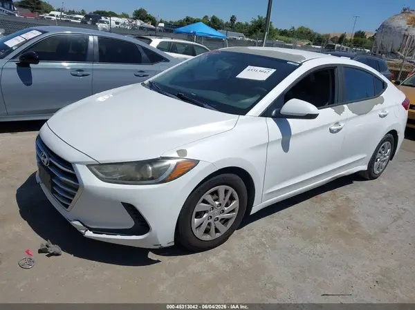 5NPD74LF2HH099391 2017 HYUNDAI ELANTRA - Image 2