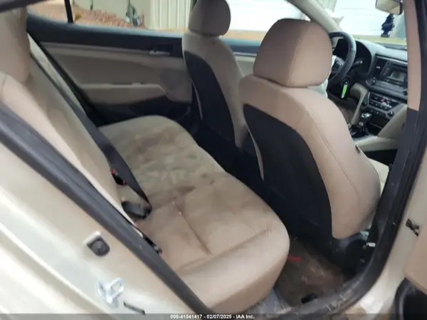 5NPD74LF2HH099844 2017 HYUNDAI ELANTRA - Image 8