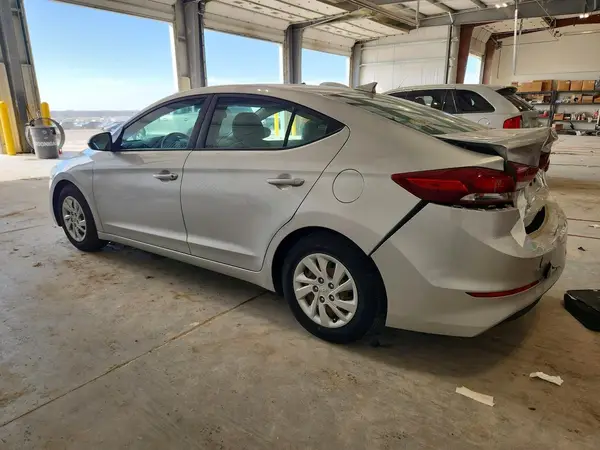 5NPD74LF2HH100782 2017 HYUNDAI ELANTRA - Image 2
