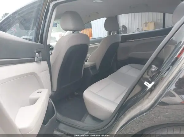 5NPD74LF2HH102192 2017 HYUNDAI ELANTRA - Image 8