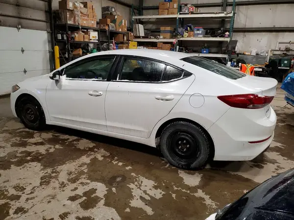 5NPD74LF2HH109479 2017 HYUNDAI ELANTRA - Image 2