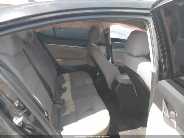 5NPD74LF2HH110390 2017 HYUNDAI ELANTRA - Image 8