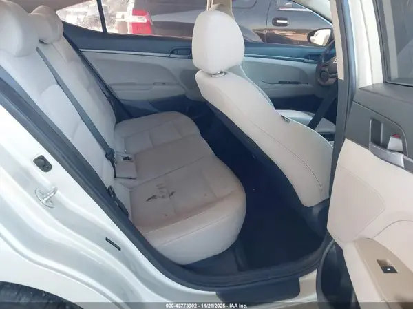 5NPD74LF2HH112088 2017 HYUNDAI ELANTRA - Image 8