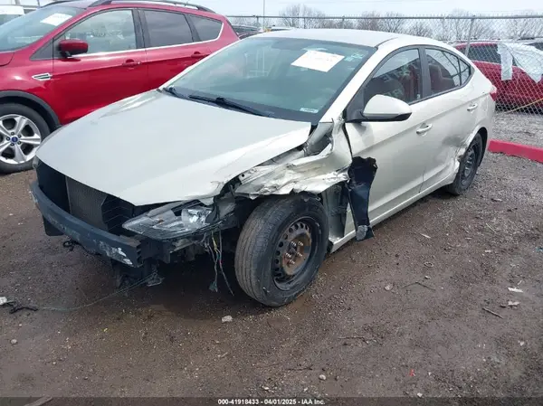 5NPD74LF2HH127481 2017 HYUNDAI ELANTRA - Image 2