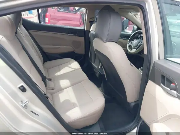5NPD74LF2HH127481 2017 HYUNDAI ELANTRA - Image 8