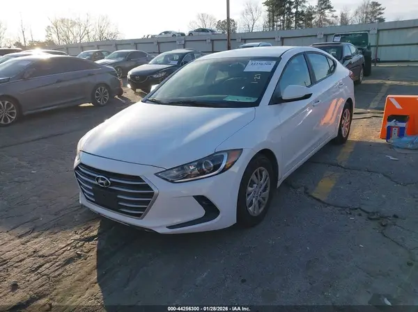 5NPD74LF2HH138528 2017 HYUNDAI ELANTRA - Image 2