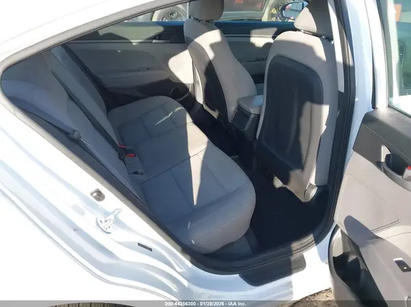 5NPD74LF2HH138528 2017 HYUNDAI ELANTRA - Image 8