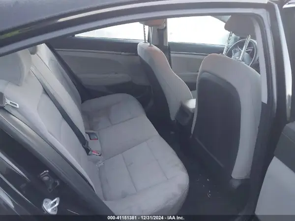5NPD74LF2HH141154 2017 HYUNDAI ELANTRA - Image 8