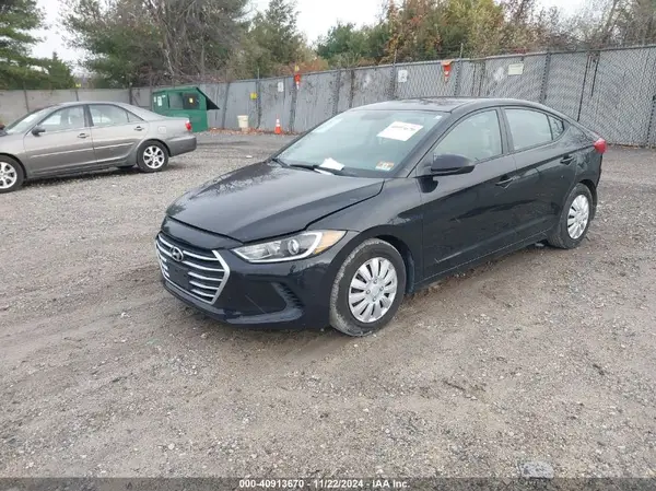 5NPD74LF2HH144698 2017 HYUNDAI ELANTRA - Image 2