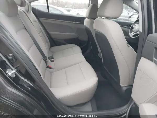 5NPD74LF2HH144698 2017 HYUNDAI ELANTRA - Image 8