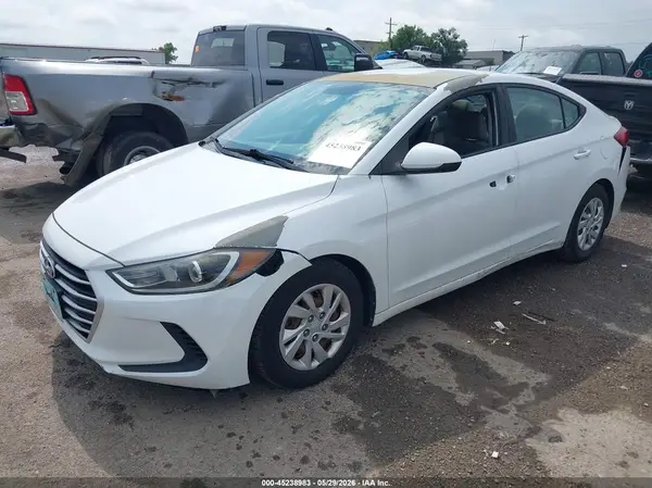 5NPD74LF2HH145818 2017 HYUNDAI ELANTRA - Image 2