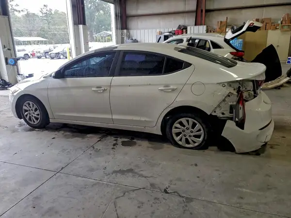 5NPD74LF2HH149920 2017 HYUNDAI ELANTRA - Image 2