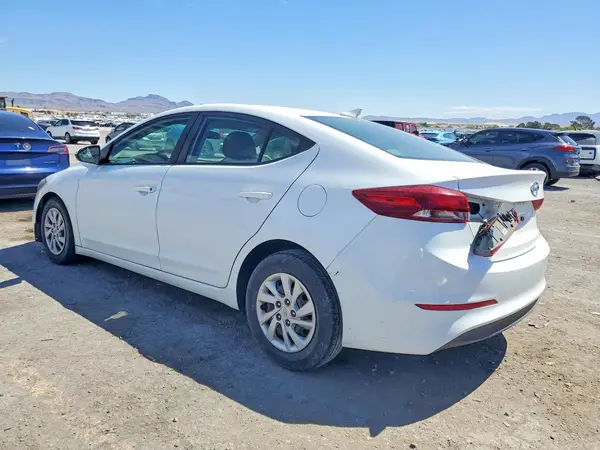 5NPD74LF2HH152512 2017 HYUNDAI ELANTRA - Image 2