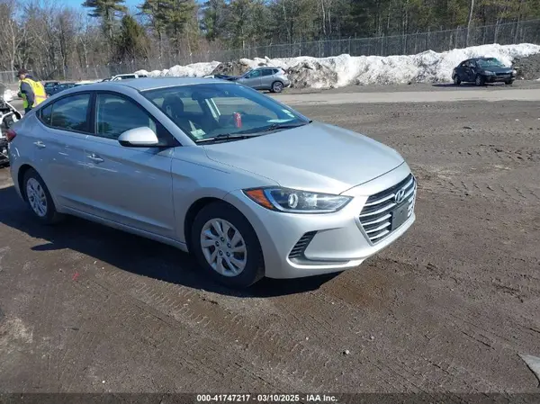 5NPD74LF2HH162411 2017 HYUNDAI ELANTRA - Image 1
