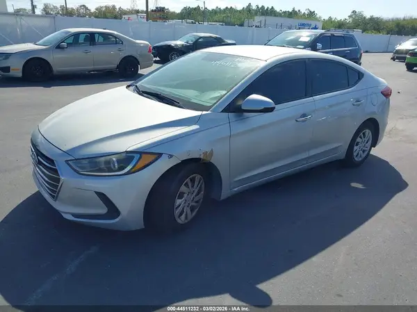 5NPD74LF2HH168239 2017 HYUNDAI ELANTRA - Image 2