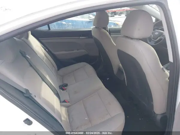 5NPD74LF2HH170119 2017 HYUNDAI ELANTRA - Image 8
