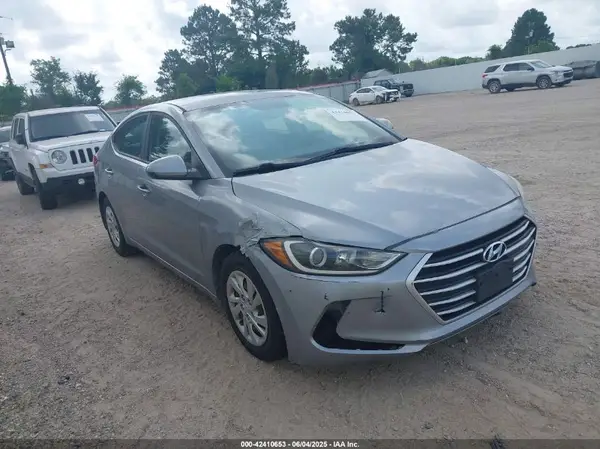 5NPD74LF2HH172632 2017 HYUNDAI ELANTRA - Image 1