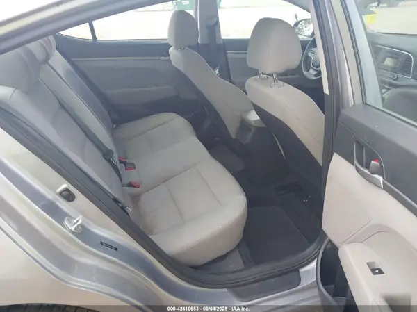 5NPD74LF2HH172632 2017 HYUNDAI ELANTRA - Image 8