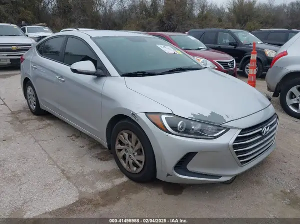 5NPD74LF2HH176745 2017 HYUNDAI ELANTRA - Image 1